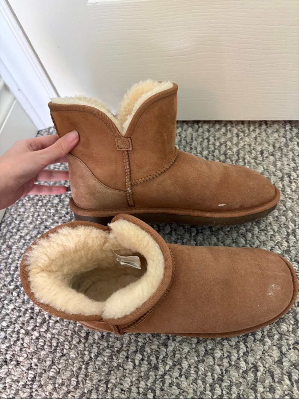 Kirkland Signature Tan Shearling Boot Box - Size 8